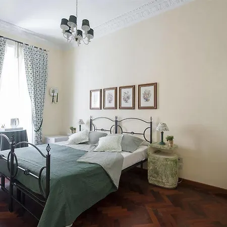Bed & Breakfast Da Carlotta Alle Quattro Fontane *